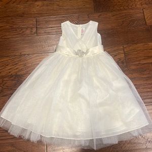 Cinderella Couture size 4 Ivory Dress 100% polyester